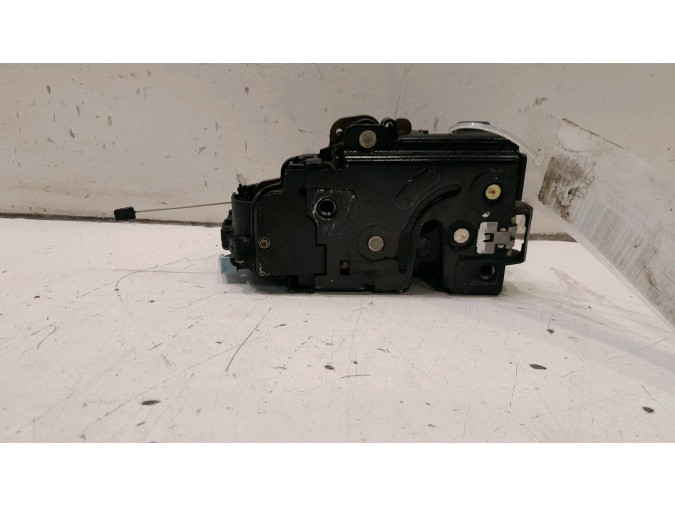 CERRADURA PUERTA DELANTERA DERECHA SEAT ALTEA 2006