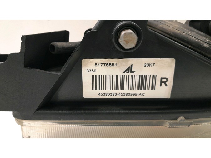 FARO ANTINIEBLA DELANTERO DERECHO FIAT BRAVO 2000
