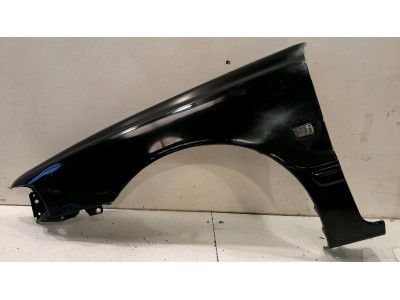 ALETA DELANTERA IZQUIERDA VOLVO S40 NEGRA 1998