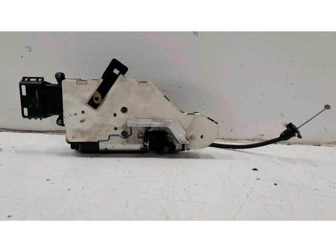 CERRADURA PUERTA DELANTERA DERECHA PEUGEOT 207 2008