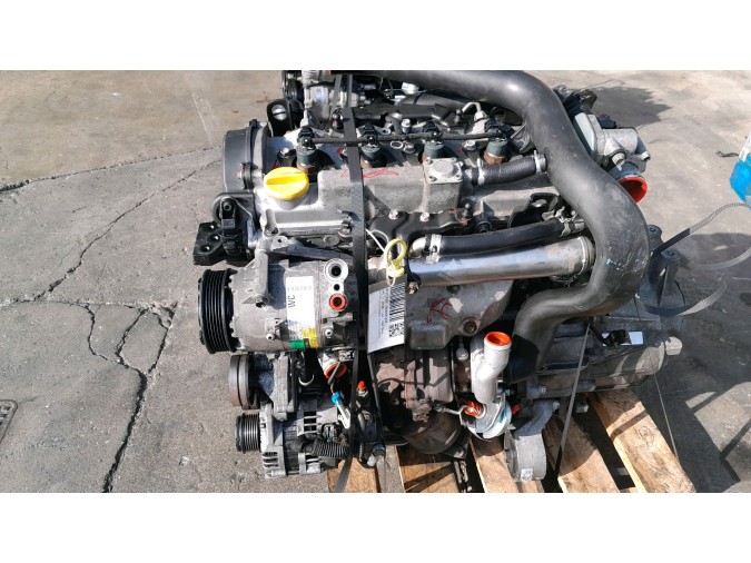 MOTOR CON ACCESORIOS Y CAJA DE CAMBIOS OPEL ASTRA 2004