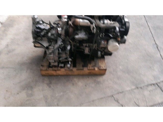MOTOR CON ACCESORIOS Y CAJA DE CAMBIOS FORD FOCUS 1999
