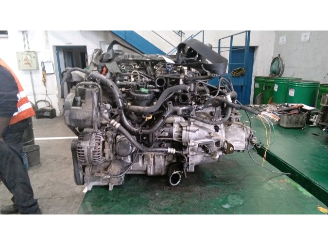 MOTOR CON ACCESORIOS Y CAJA DE CAMBIOS CITROEN XSARA 2002