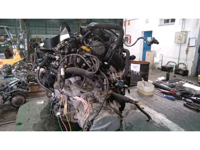 MOTOR CON ACCESORIOS Y CAJA DE CAMBIOS CITROEN XSARA 2002