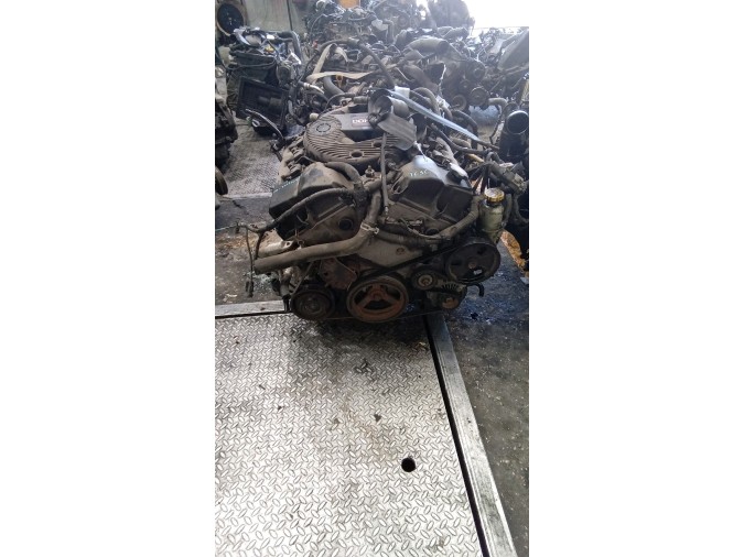 MOTOR CON ACCESORIOS Y CAJA DE CAMBIOS CHRYSLER 300M 1999