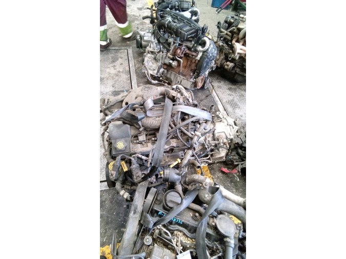 MOTOR CON ACCESORIOS Y CAJA DE CAMBIOS CHRYSLER 300M 1999
