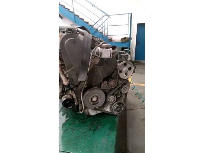 MOTOR CON ACCESORIOS Y CAJA DE CAMBIOS CITROEN XSARA PICASSO 2002