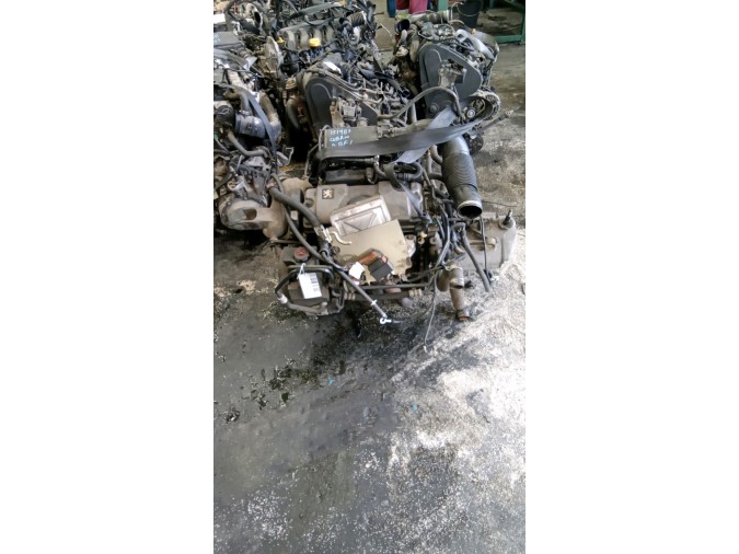 MOTOR CON ACCESORIOS Y CAJA DE CAMBIOS PEUGEOT 206 1999