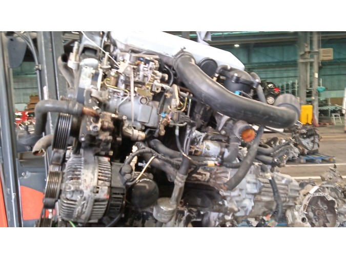MOTOR CON ACCESORIOS SIN CAJA DE CAMBIOS HYUNDAI LANTRA 2000