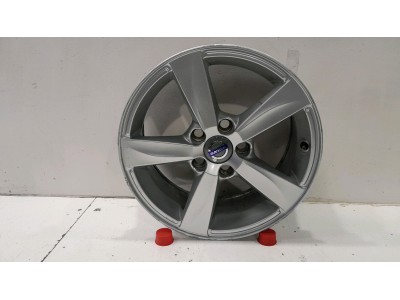 LLANTA SO VOLVO V40 41241
