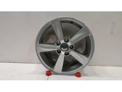 LLANTA SO VOLVO V40 41241