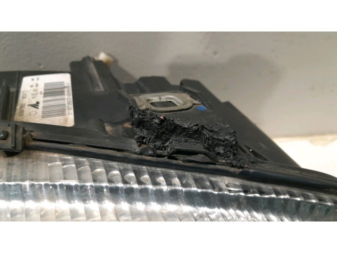 FARO DELANTERO DERECHO ALFA ROMEO GT 2005