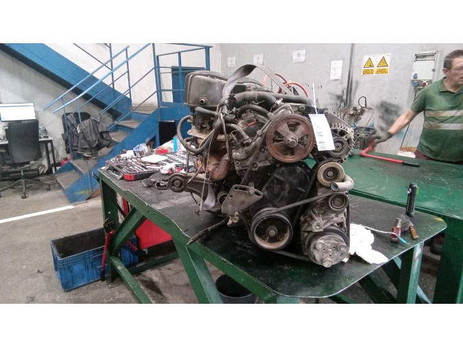 MOTOR CON ACCESORIOS Y CAJA DE CAMBIOS RENAULT TWINGO 1996