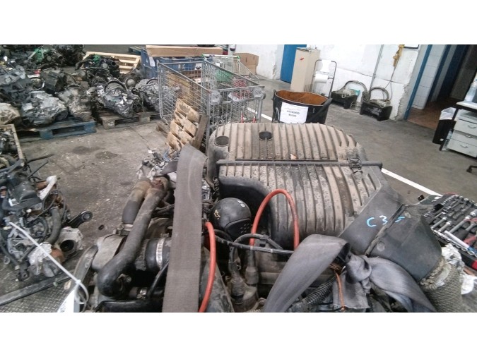MOTOR CON ACCESORIOS Y CAJA DE CAMBIOS RENAULT TWINGO 1996