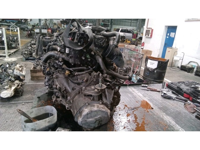 MOTOR CON ACCESORIOS Y CAJA DE CAMBIOS CITROEN XSARA PICASSO 2000