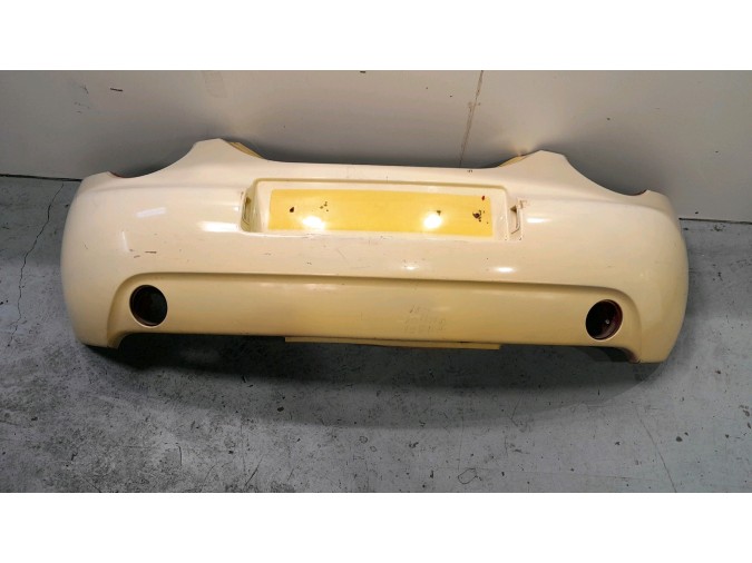 PARAGOLPES TRASERO VOLKSWAGEN NEW BEETLE AMARILLO 1999