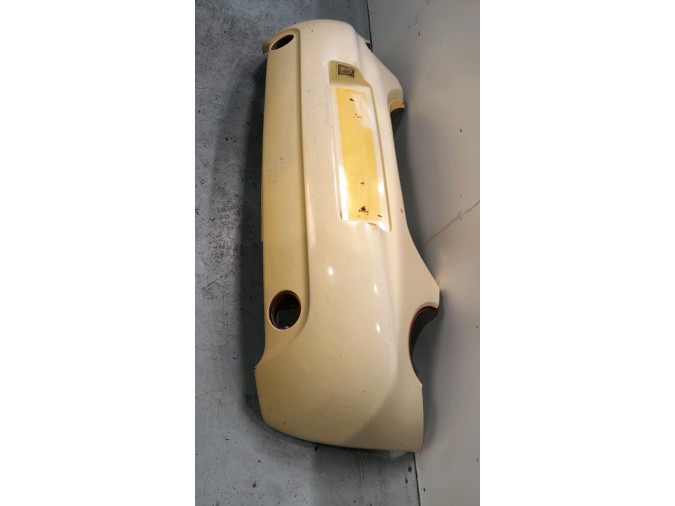 PARAGOLPES TRASERO VOLKSWAGEN NEW BEETLE AMARILLO 1999
