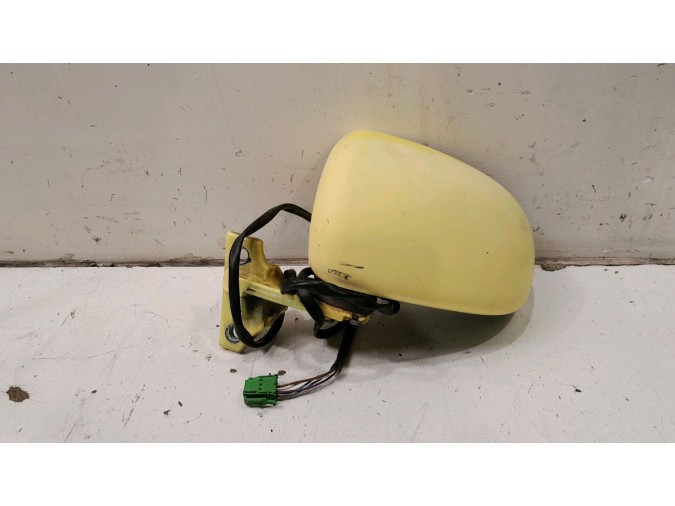 RETROVISOR IZQUIERDO VOLKSWAGEN NEW BEETLE AMARILLO 2001