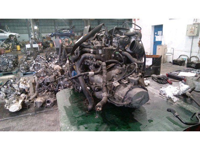 MOTOR CON ACCESORIOS Y CAJA DE CAMBIOS CITROEN XSARA PICASSO 37679