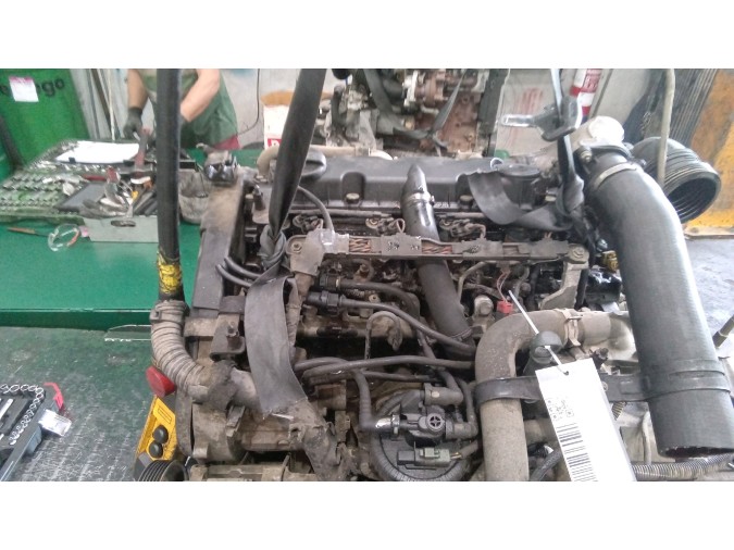 MOTOR CON ACCESORIOS Y CAJA DE CAMBIOS PEUGEOT 406 2001