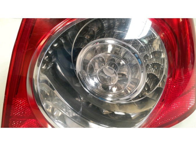 PILOTO TRASERO DERECHO VOLKSWAGEN PASSAT 2008