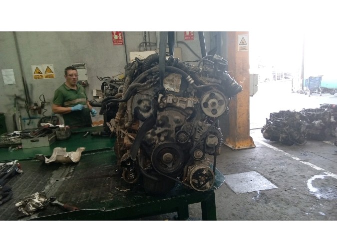 MOTOR CON ACCESORIOS SIN CAJA DE CAMBIOS CITROEN XSARA PICASSO 2000