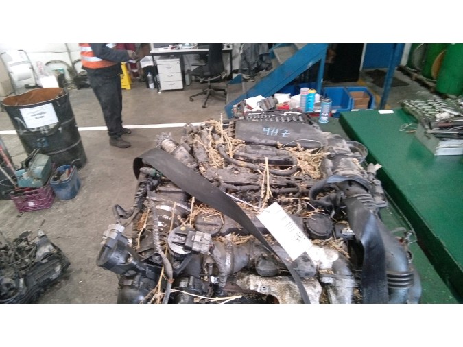 MOTOR CON ACCESORIOS SIN CAJA DE CAMBIOS CITROEN XSARA PICASSO 2000