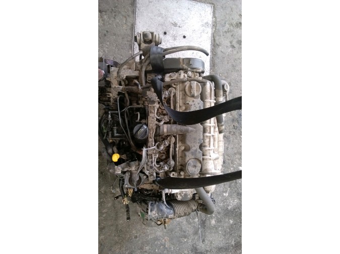 MOTOR CON ACCESORIOS Y CAJA DE CAMBIOS CITROEN XSARA PICASSO 2000