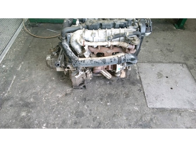MOTOR CON ACCESORIOS Y CAJA DE CAMBIOS CITROEN XSARA PICASSO 2000