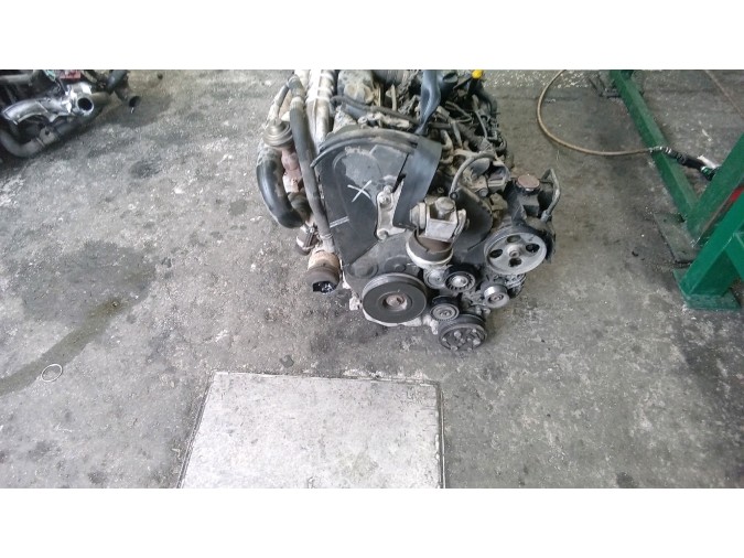 MOTOR CON ACCESORIOS Y CAJA DE CAMBIOS CITROEN XSARA PICASSO 2000