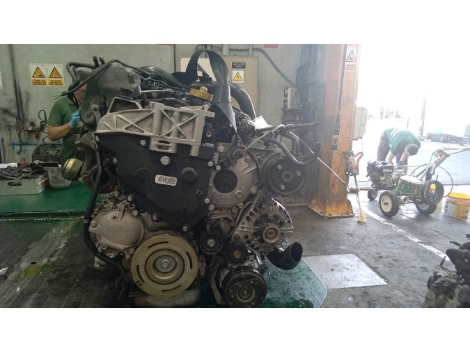 MOTOR CON ACCESORIOS Y CAJA DE CAMBIOS RENAULT LAGUNA 2002
