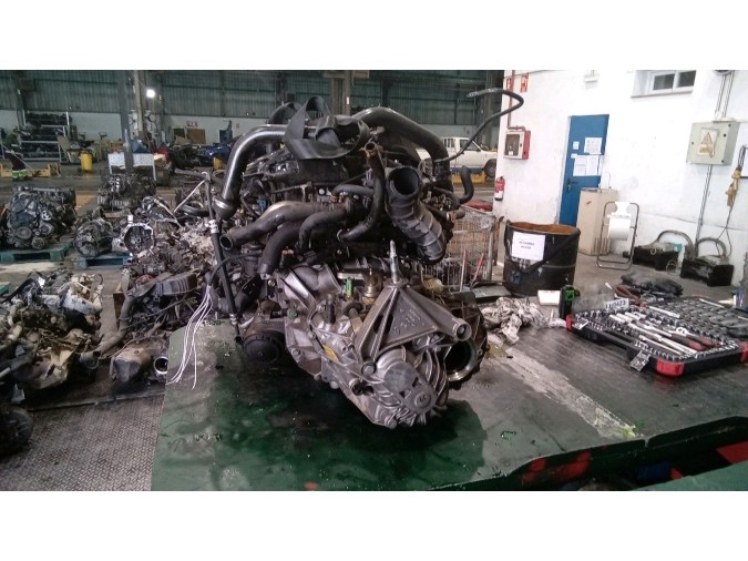 MOTOR CON ACCESORIOS Y CAJA DE CAMBIOS RENAULT LAGUNA 2002