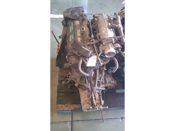 MOTOR CON ACCESORIOS Y CAJA DE CAMBIOS HYUNDAI COUPÉ 1998