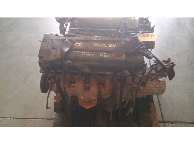 MOTOR CON ACCESORIOS Y CAJA DE CAMBIOS HYUNDAI COUPÉ 1998