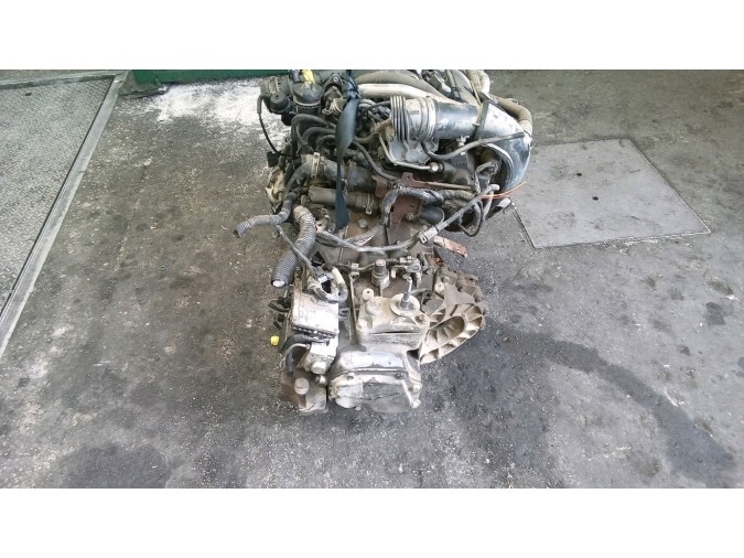 MOTOR CON ACCESORIOS SIN CAJA DE CAMBIOS CITROEN C4 PICASSO 2010