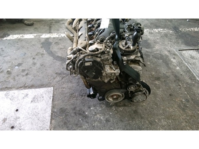 MOTOR CON ACCESORIOS SIN CAJA DE CAMBIOS CITROEN C4 PICASSO 2010
