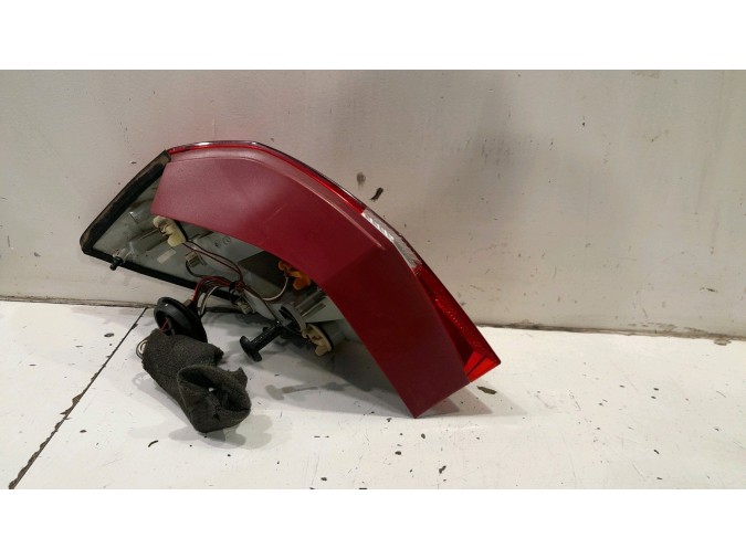 PILOTO TRASERO DERECHO SKODA FABIA 2010