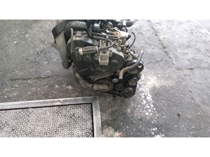 MOTOR CON ACCESORIOS Y CAJA DE CAMBIOS PEUGEOT 306 2000