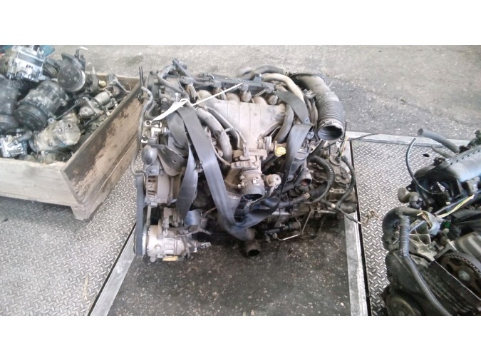 MOTOR CON ACCESORIOS Y CAJA DE CAMBIOS CITROEN C4 2002