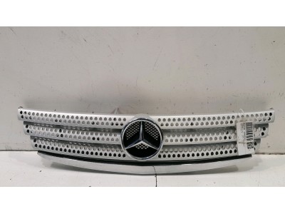 REJILLA DELANTERA MERCEDES CLASE A CROMADA 2006