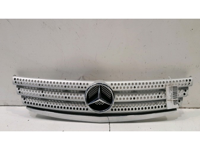 REJILLA DELANTERA MERCEDES CLASE A CROMADA 2006