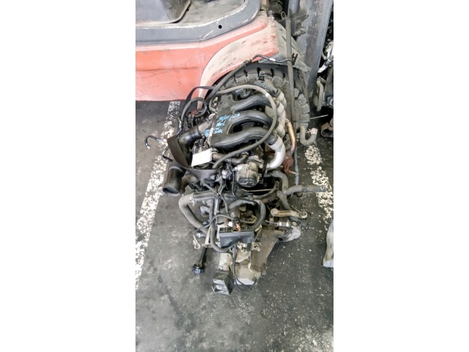 MOTOR CON ACCESORIOS Y CAJA DE CAMBIOS PEUGEOT 206 1999