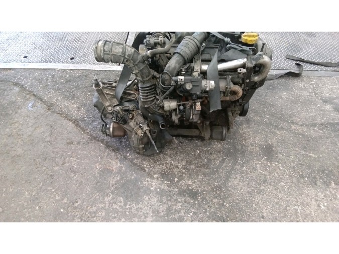 MOTOR CON ACCESORIOS Y CAJA DE CAMBIOS RENAULT CLIO 2009