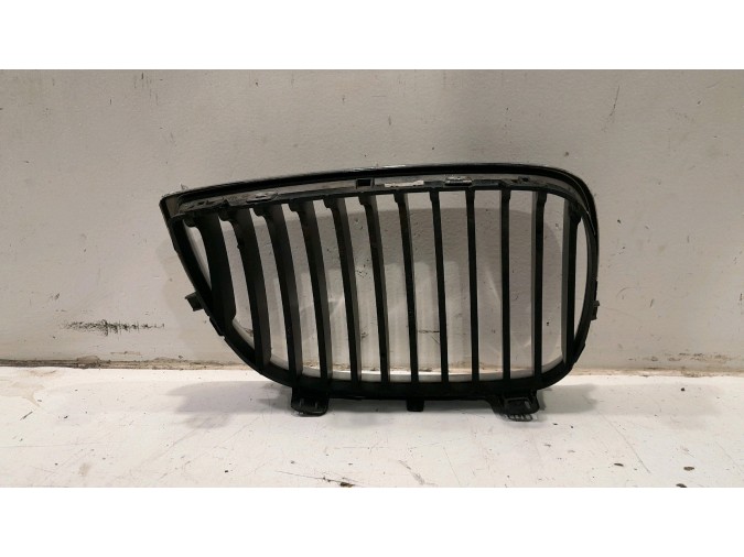 REJILLA IZQUIERDA BMW SERIE 1 38397