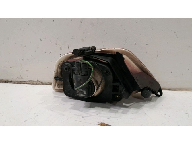 FARO ANTINIEBLA DELANTERO DERECHO FORD FOCUS 2004