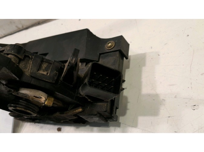 CERRADURA PUERTA DELANTERA IZQUIERDA FORD FOCUS 2004