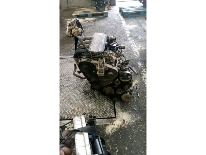 MOTOR CON ACCESORIOS Y CAJA DE CAMBIOS CITROEN XANTIA 1996
