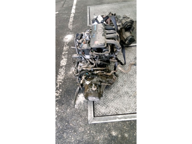 MOTOR CON ACCESORIOS Y CAJA DE CAMBIOS CITROEN XANTIA 1996