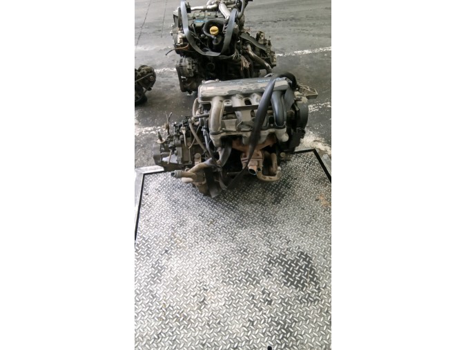MOTOR CON ACCESORIOS Y CAJA DE CAMBIOS CITROEN XANTIA 1996