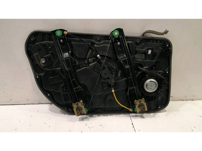 ELEVALUNAS DELANTERO DERECHO VOLVO V40 2013